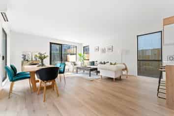 21 Bronzewater Drive, Silverdale