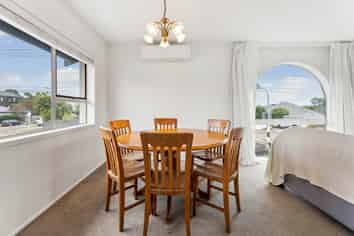 1/303 Pt Chevalier Road, Point Chevalier