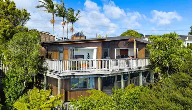 4 Bay View Road, Raglan