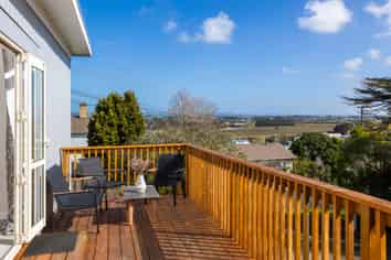33 Porter Crescent, Helensville