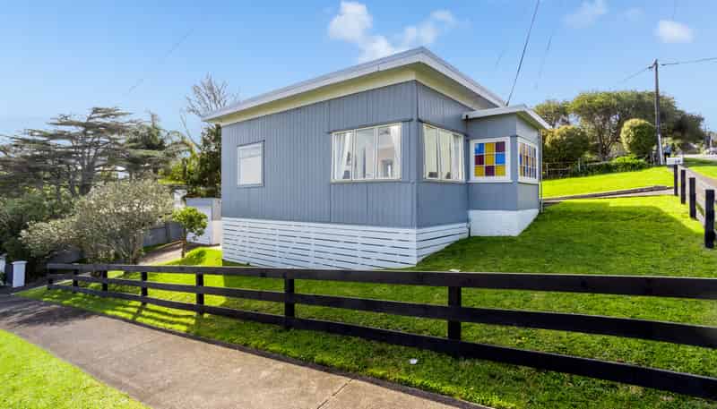 33 Porter Crescent, Helensville