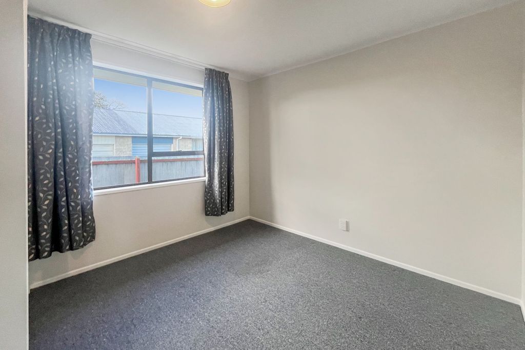 ASHBURTON, 3 BEDROOMS, FIREPLACE 4