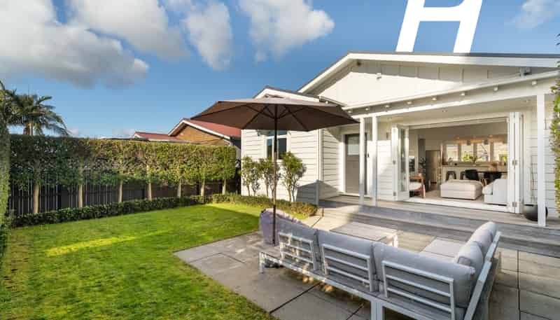 260 Meola Road, Point Chevalier