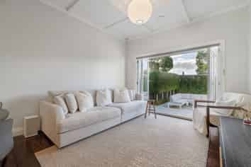 260 Meola Road, Point Chevalier