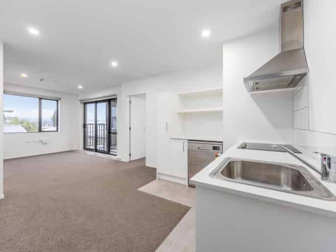 209/28C Eileen Newey Place, Henderson
