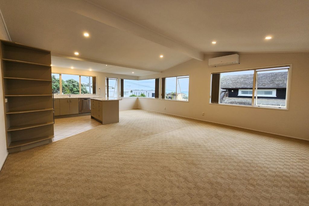 Immaculate Beachside Home – Unbeatable Takapuna Location 5