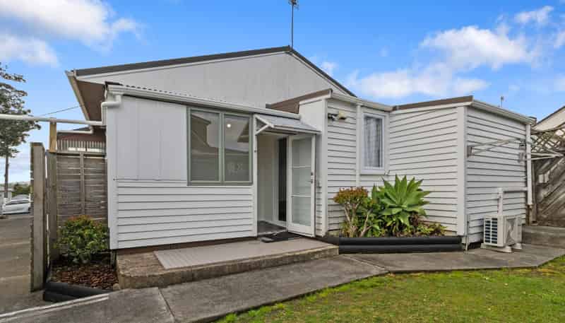 35A Blockhouse Bay Road, Avondale