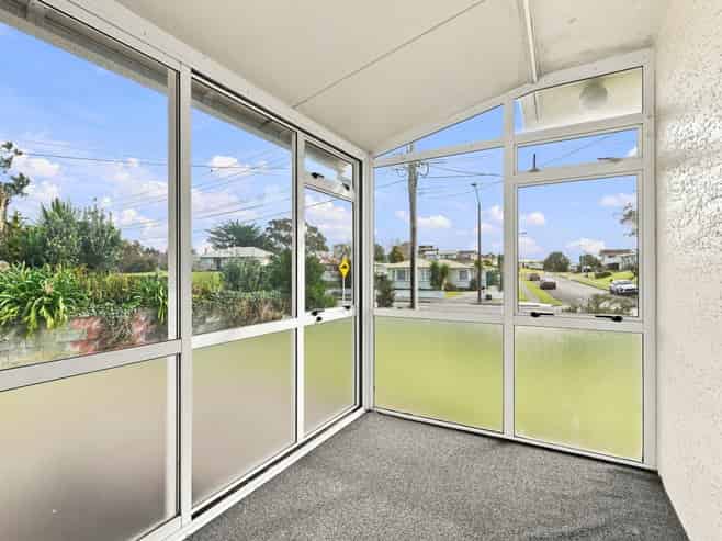 42 Totara Street, Tawhero