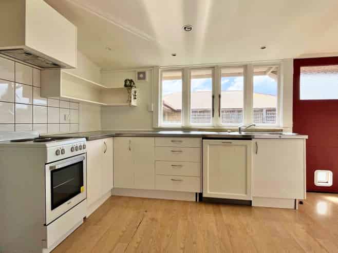 12 Parker Street, Mayfield
