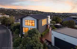 74 Glenstrae Road, Redcliffs