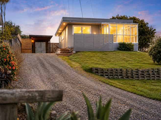12 Gavin Road, Raumati Beach