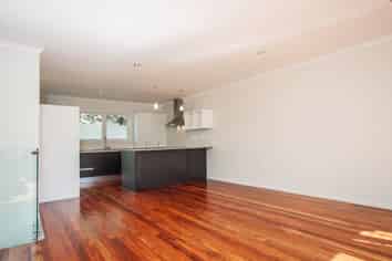 101C St Andrews Road, Epsom