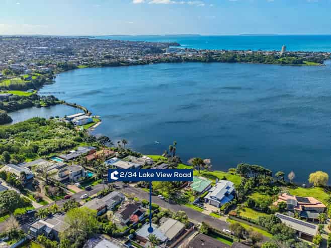2/34 Lake View Road, Takapuna