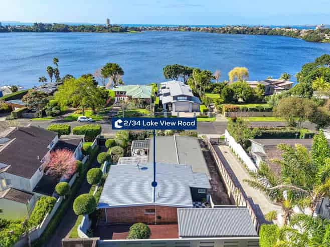 2/34 Lake View Road, Takapuna
