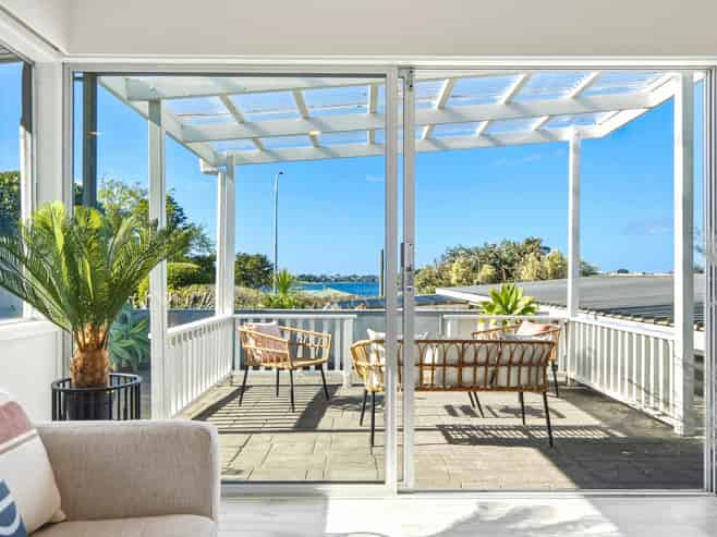 2/34 Lake View Road, Takapuna