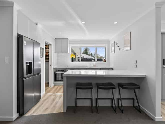 32 Geoff Geering Drive, Netherby