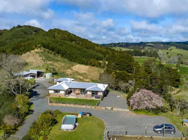 5209 Highway 22, Waingaro