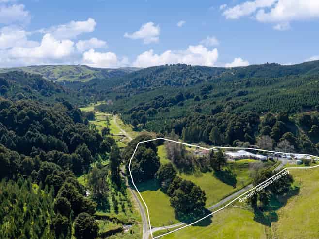 5209 Highway 22, Waingaro