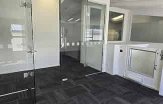 First floor office on Glasgow