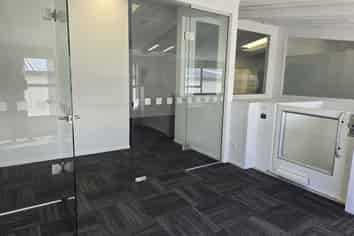 First floor office on Glasgow