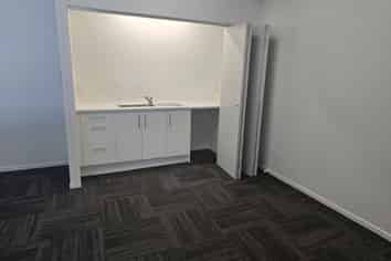 First floor office on Glasgow