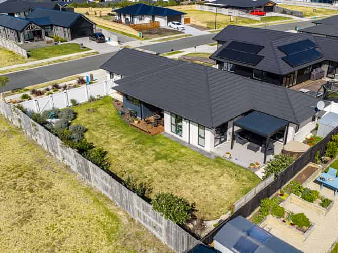 4 Te Taniwha Road, One Tree Point