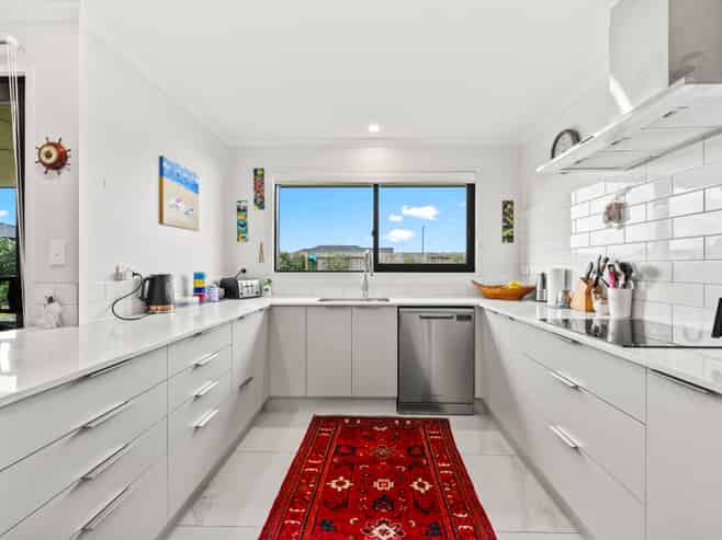 4 Te Taniwha Road, One Tree Point