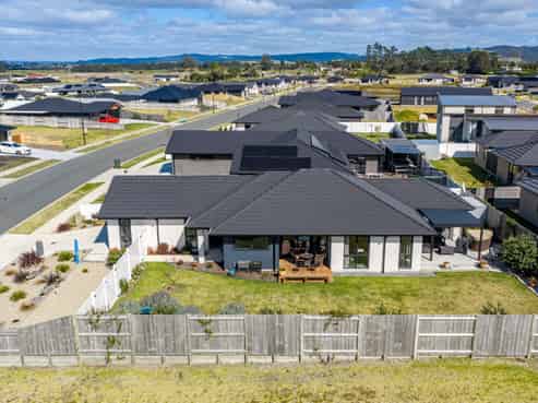 4 Te Taniwha Road, One Tree Point