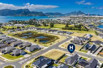 4 Te Taniwha Road, One Tree Point