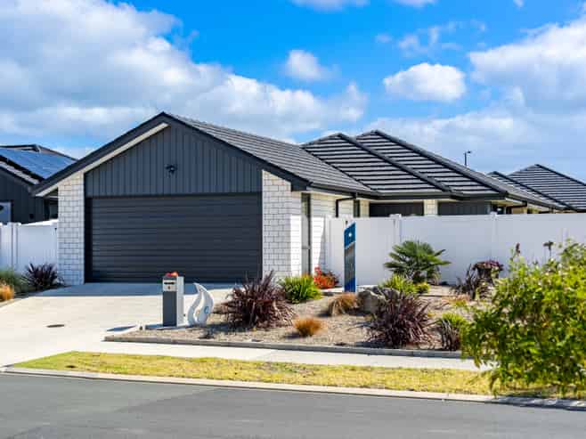 4 Te Taniwha Road, One Tree Point
