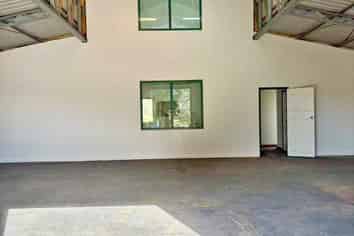 160M² NEWLY RENOVATED SPACE FOR LEASE

