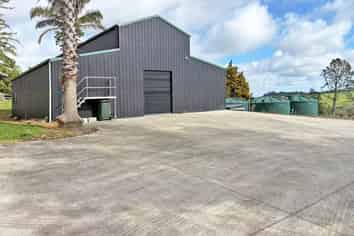 160M² NEWLY RENOVATED SPACE FOR LEASE
