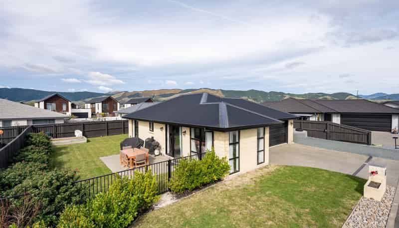 5 Mulberry Lane, Richmond