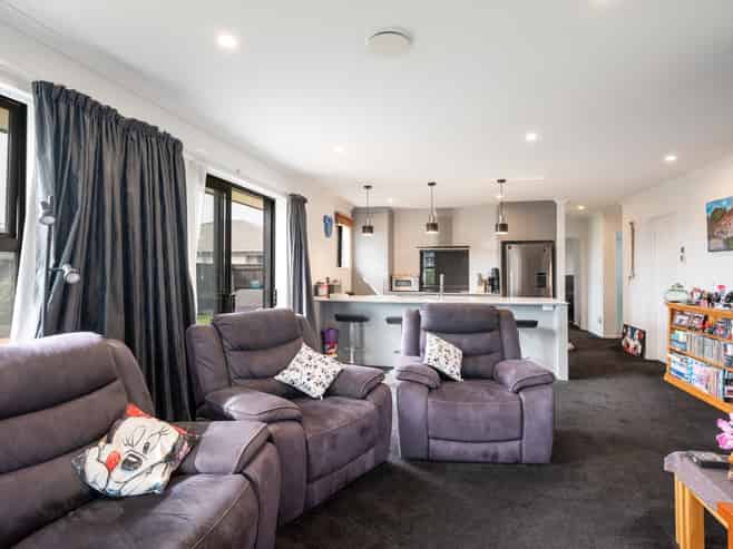 5 Mulberry Lane, Richmond