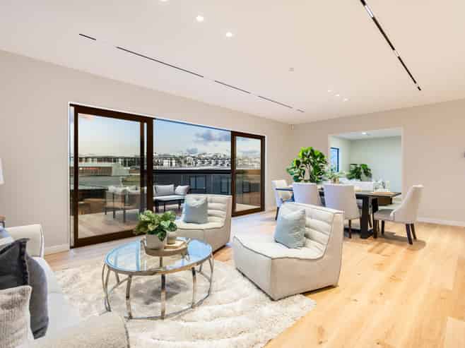 4 Humenga Place, Long Bay