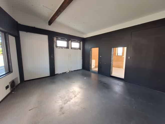Retail option - Moturoa