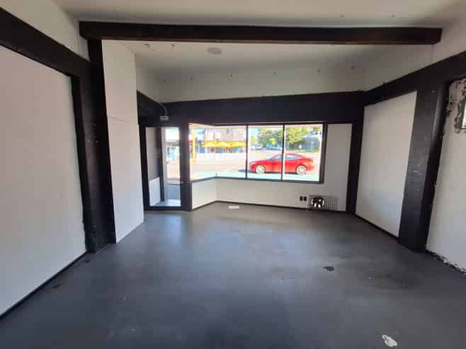 Retail option - Moturoa