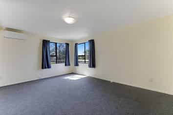 1/6 Dalmatia Place, Henderson