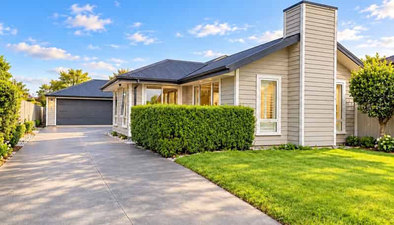 82 Mcmahon Drive, Aidanfield