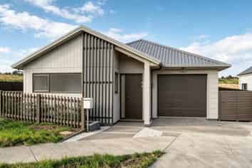 98 Huanui Drive, Orewa