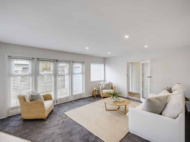 2/8 Meeanee Quay, Westshore