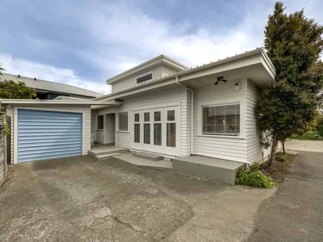 2/8 Meeanee Quay, Westshore
