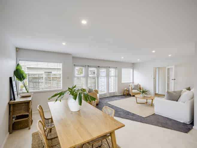 2/8 Meeanee Quay, Westshore