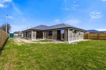 169 High Street, LEESTON