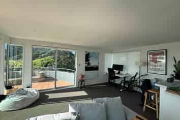37 Beach Valley Road, Piha