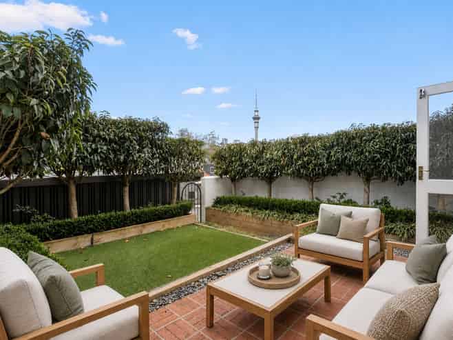 16 Sheridan Lane, Freemans Bay