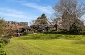 44 Walker Road West, Katikati