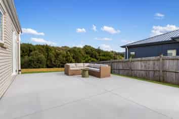 21 Tahuna Minhinnick Drive, Glenbrook