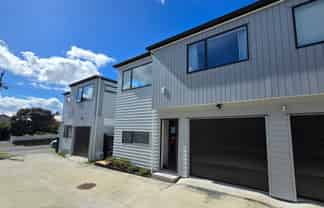 12b Locarno Ave, Sandringham