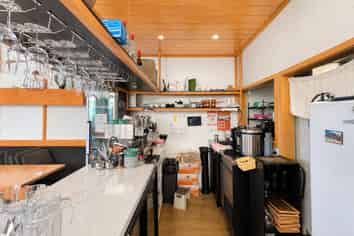 FOOD BUSINESS OPPORTUNITY IN BUSY AREA